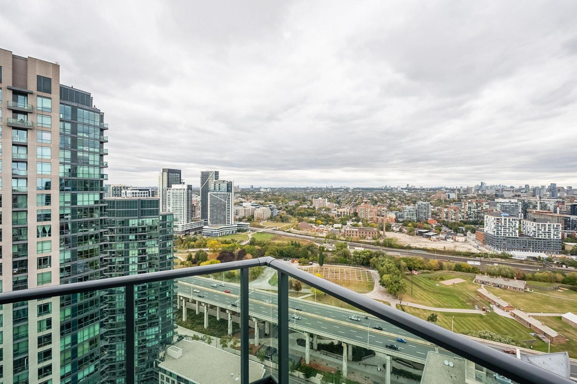 Rivetstays - The Neptune Toronto Exterior photo