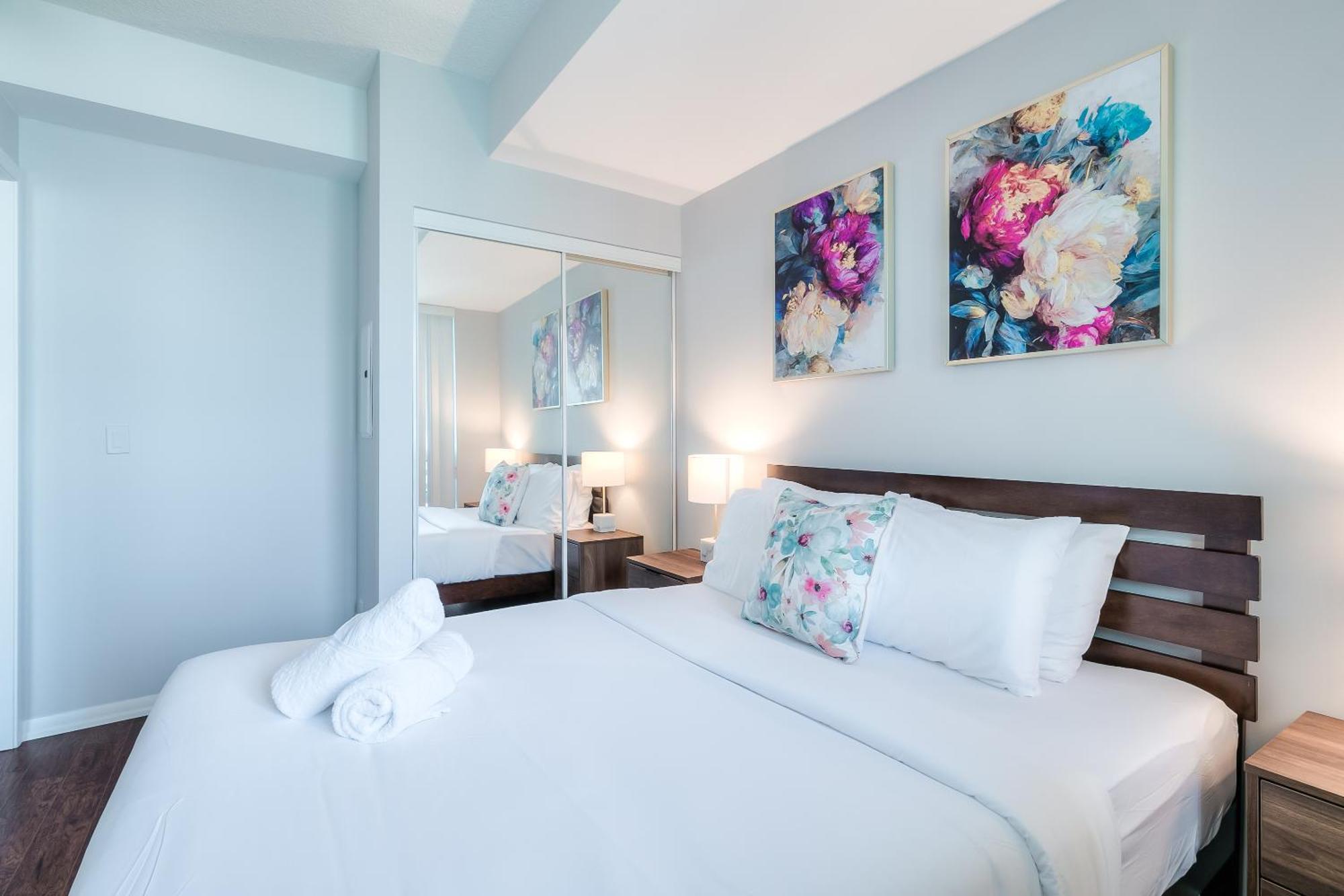 Rivetstays - The Neptune Toronto Exterior photo